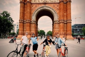 Barcellona: esplora la città con le e-bike a noleggio ecologiche