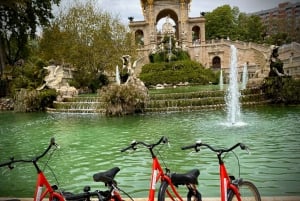 Barcellona: esplora la città con le e-bike a noleggio ecologiche