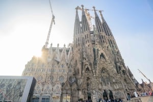 Barcelona E-Bike Tour z pominięciem kolejki do Sagrada Familia