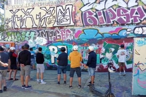 バルセロナ：電動スクーターと自転車ツアー