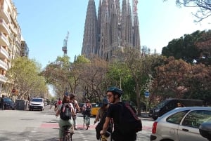 Barcelona: e-scooter e passeio de bicicleta