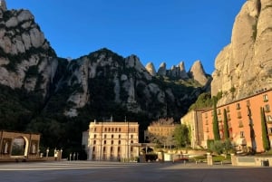 Barcelona: Frühmorgendliche Montserrat-Tour mit der Schwarzen Madonna