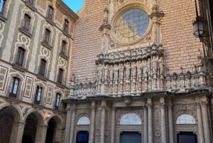 Barcellona: Tour di Montserrat di prima mattina con la Madonna Nera