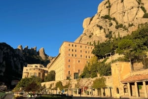 Barcelona: Tidlig morgen Montserrat-tur med kloster og fottur