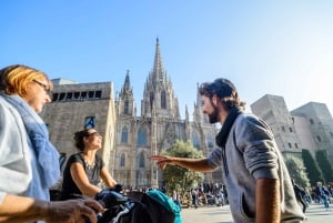 Barcelona eBike Tour with Wine and Tapas Experience