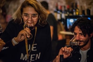 Barcelona: Saborea las Tapas y el Vino de El Born/Barrio Gótico