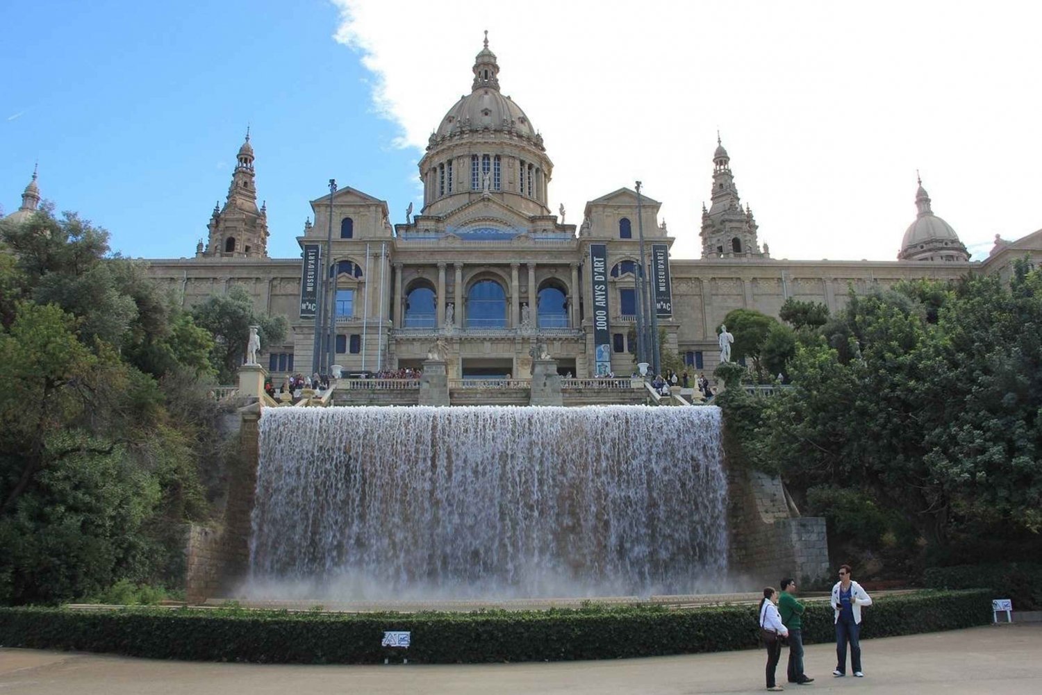 Barcelone : visite en vélo électrique du palais national de Montjuic