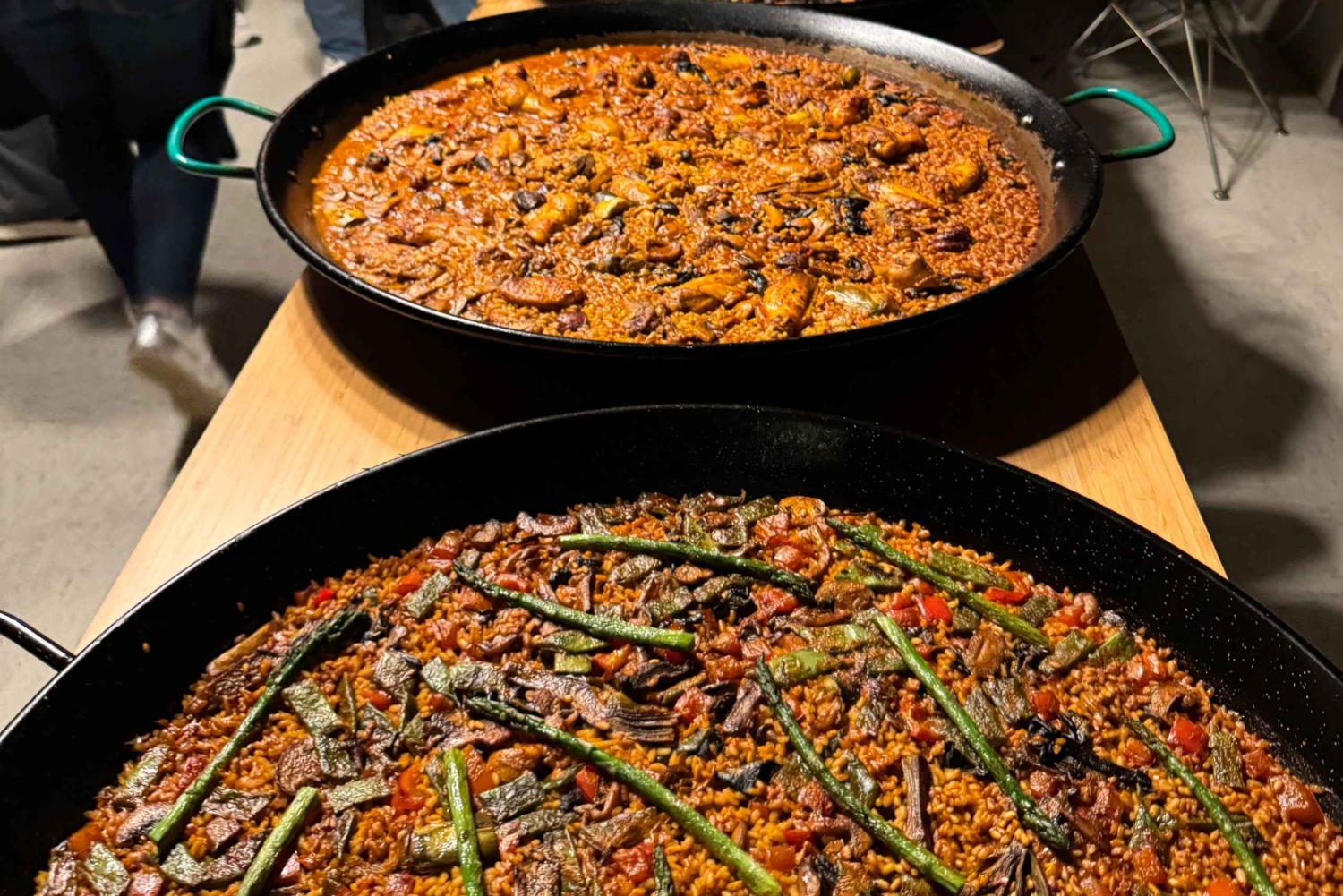 Barcelona Evening Cooking Class: 5-Course, 3 Paellas & Cava