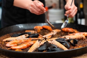Barcelona Evening Cooking Class: 5-Course, 3 Paellas & Cava