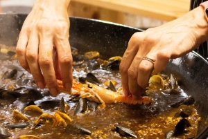 Barcelona Evening Cooking Class: 5-Course, 3 Paellas & Cava