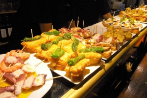 Barcelona: Evening Walking Tour in the Gaudi Area with Tapas