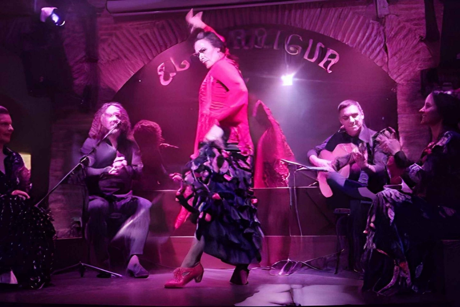 Barcelona: Eksklusivt flamenco-show på El Paraigua med drink