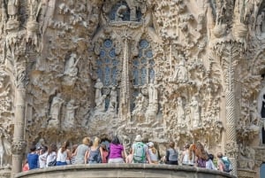 Barcelona: Sagrada Familia: Eksklusiivinen Sagrada Familia - yksityinen opastettu kierros