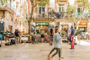 Barcelona: Explore the Gothic Quarter with a Local