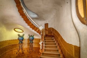 Barcelona: Przyspieszona wycieczka z przewodnikiem po Casa Batlló i La Pedrera