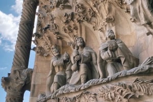 Barcelona: Fast Track Guided Tour of Sagrada Familia