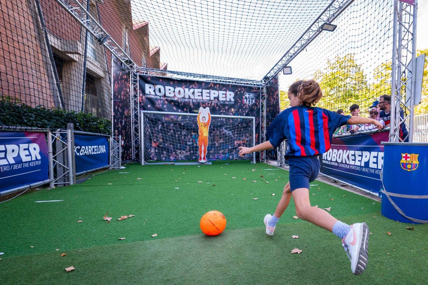 Barcelona: FC Barcelona Museum Ticket & Robokeeper Challenge