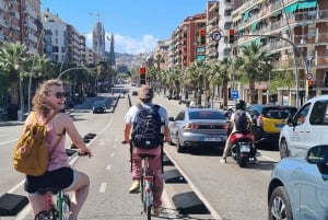 Barcelona First Time: City bike tour highlights with locals