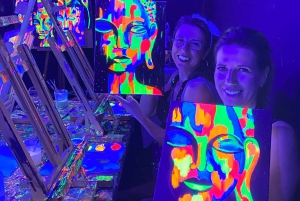 Barcelona: Workshop fluorescerende verf en wijn