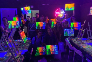 Barcelona: Workshop fluorescerende verf en wijn
