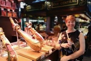 Barcelona: Foodie-vandretur med Sagrada Familia-billetter