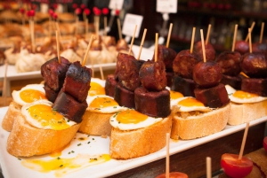 Barcelona: Excursão gastronômica a pé com ingressos para a Sagrada Família