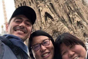 Barcelona: Full-Day Guided City Highlights Tour