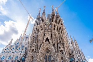 Barcelona: Gaudi Architecture and Modernism Tour
