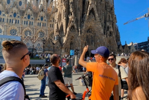 Barcelona: Kaupungin kohokohdat Opastettu pyöräily/e-pyöräretki
