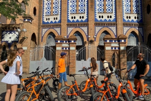 Barcelona: Geführte Fahrrad-/E-Bike-Tour durch die Highlights der Stadt