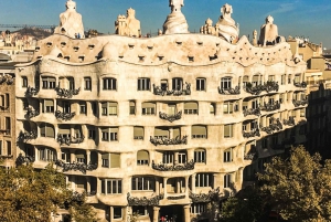 Barcelona: Gaudi Private City Tour with Sagrada Familia