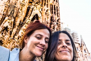 Barcelona: Gaudi Private City Tour with Sagrada Familia