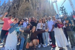 Barcelona: prywatna wycieczka po mieście śladami Gaudiego z wizytą w Sagrada Familia