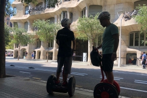 Barcelona: Gaudí Sightseeing guidet Segway-tur