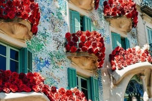 Barcelona: Gaudí Walking Tour