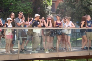 Barcelona: German City Tour ur Gaudís perspektiv