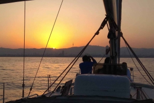 Barcelona: Warsztaty z ginu z tonikiem i rejs o zachodzie słońca