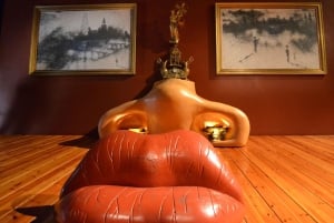 Barcelona: Girona & Dalí Museum Day Trip with Small Group