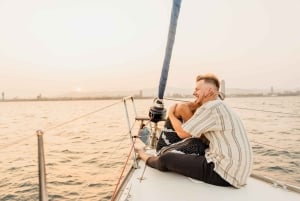 Barcelona: experiência de navegação dourada com tapas e cava