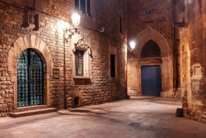 Barcelona: Gothic Quarter and Flamenco Show (Small Group)