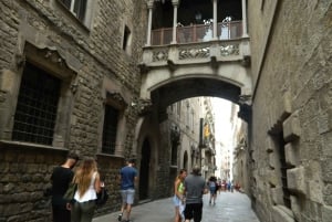 Barcelona Gothic Quarter Outdoor Escape Game: Haunted City