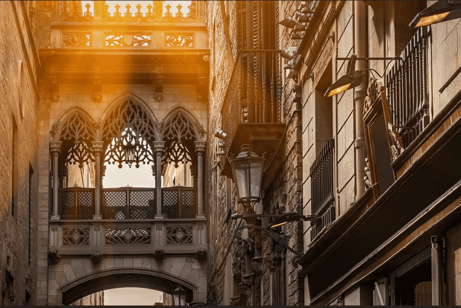 Barcelona: Gothic Quarter Golden Hour Walking Tour