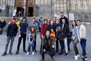Barcelona: Gothic Quarter History Comedy Guided Walking Tour
