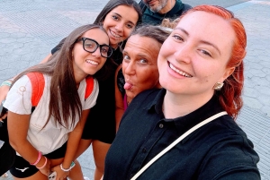 バルセロナ：ゴシック地区の伝説、ドリンク、お菓子ツアーをお楽しみください