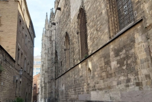 Barcelona: Gothic Quarter Walking Tour for Families