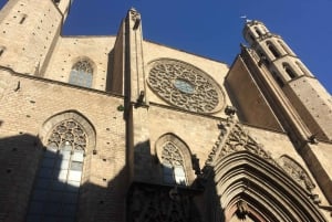 Barcelona: Gothic Quarter Walking Tour with Churros