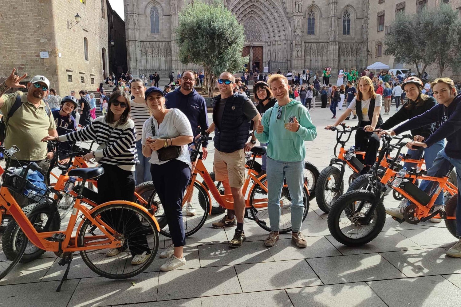 Barcelona: Sagrada Familia og højdepunkter guidet cykeltur