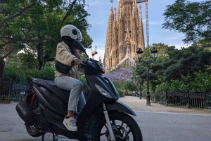 Barcelona Kick Start: Tour guiado en scooter de 2 horas