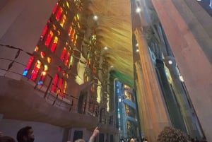 Barcelona Guided Sagrada Familia Tour & Sailing Experience