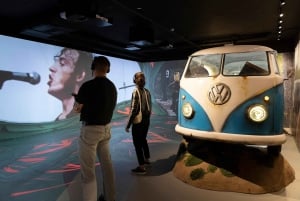 Barcelone : Musée du rock - Salle des légendes de la guitare